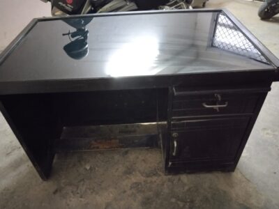 Office Table for sale just 1 week used