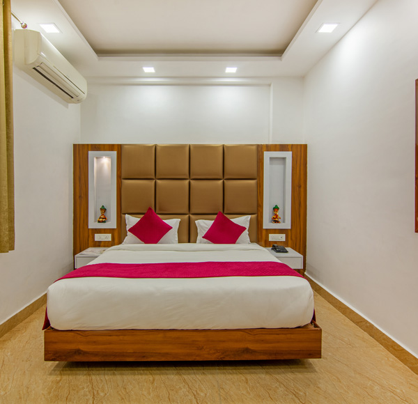 Best Hotel in Karol Bagh With Furnished Rooms