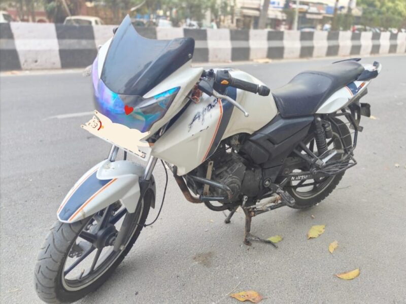 Second Hand Used Apache RTR 160CC 2017 For Sale In Delhi